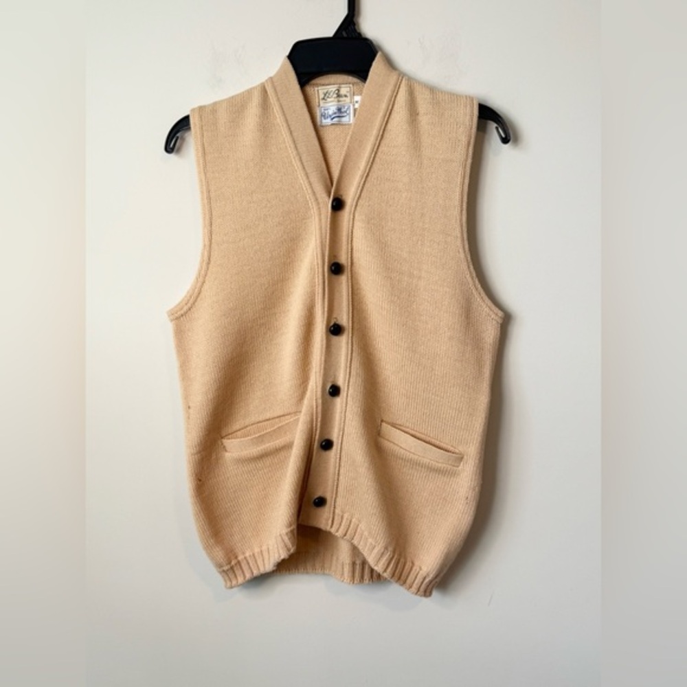 L.L. Bean Tan Vintage wool cardigan vest sweater size medium
